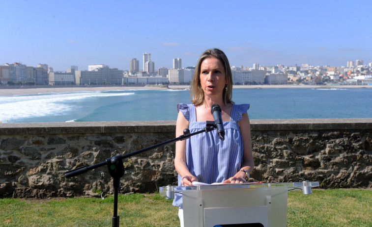 El Ayuntamiento ofrece a los coruñeses un programa gratuito de deportes acuáticos