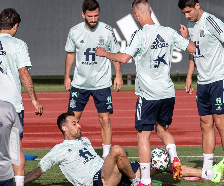 Busquets le hace un favor a la selección
