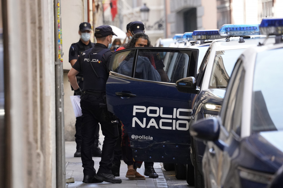EuropaPress 3770769 cantante diego cigala saliendo detenido comisaria 10 junio 2021 madrid espana 11325477