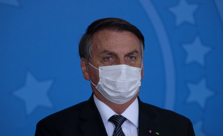 Bolsonaro pide al Ministerio de Salud un estudio para que la mascarilla no sea obligatoria para los vacunados