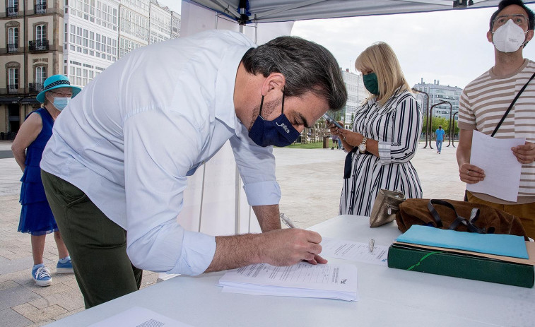 Diego Calvo destaca el éxito de la recogida de firmas contra el indulto que se realizó en La Marina