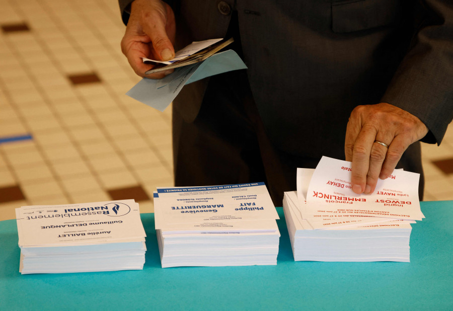 Arranca la jornada electoral en Francia con la primera vuelta de los comicios regionales y departamentales