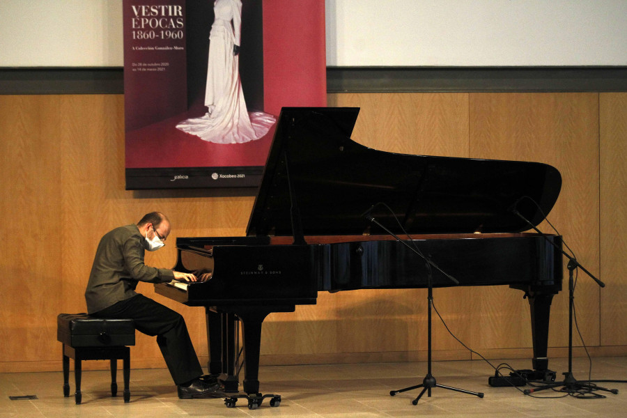 Manuel López Jorge toca en Belas Artes