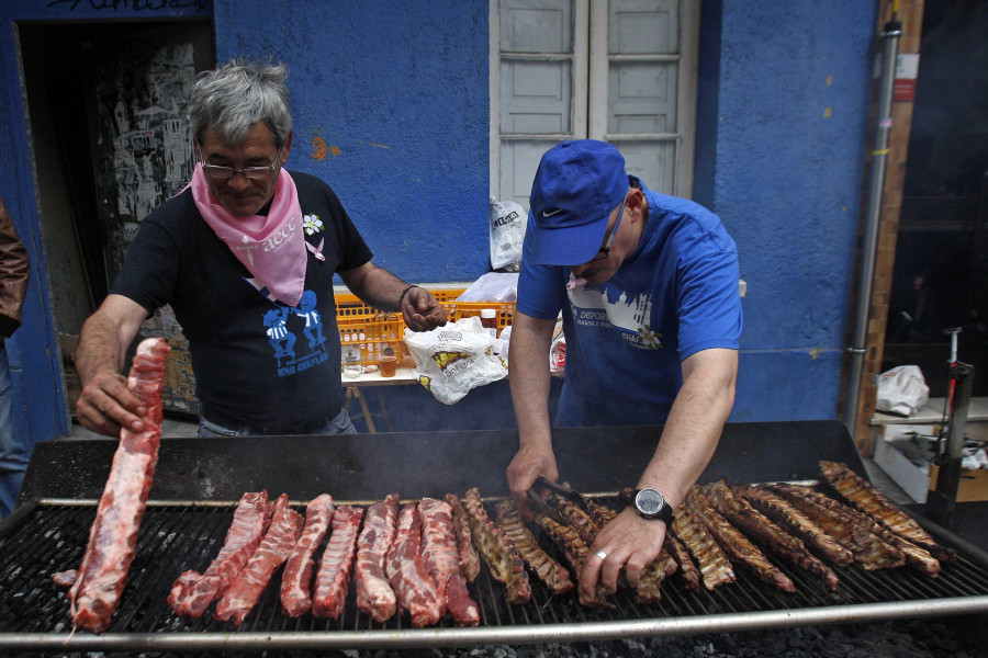 A Coruña registra casi 400 peticiones de sardiñadas o churrascadas para San Juan