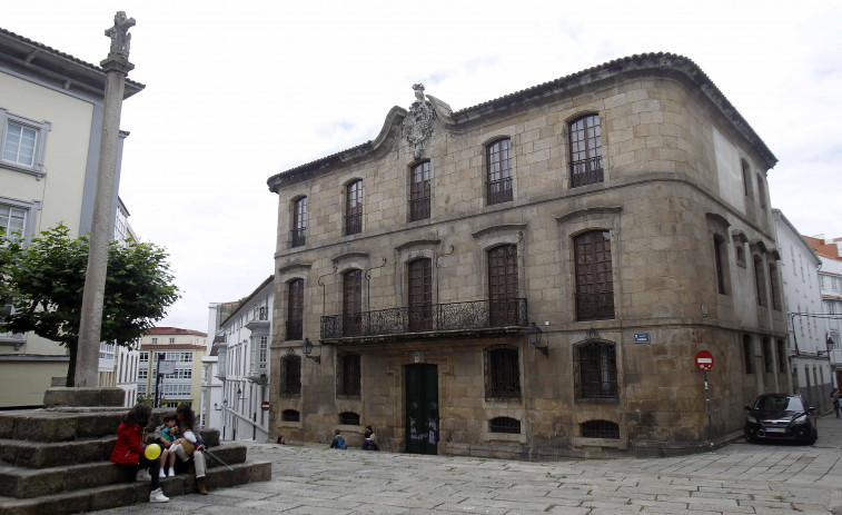 Defensa do Común organiza una marcha para reclamar en A Coruña la devolución de la Casa Cornide