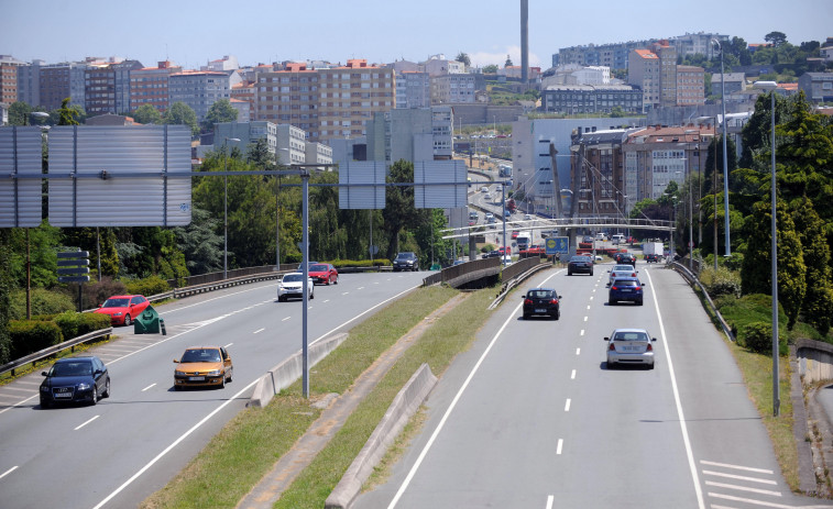 Una acera por la avenida de San Cristóbal unirá los barrios de Matogrande y O Birloque