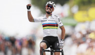 Alaphilippe remata el primer maillot amarillo del Tour de Francia en un estreno caótico