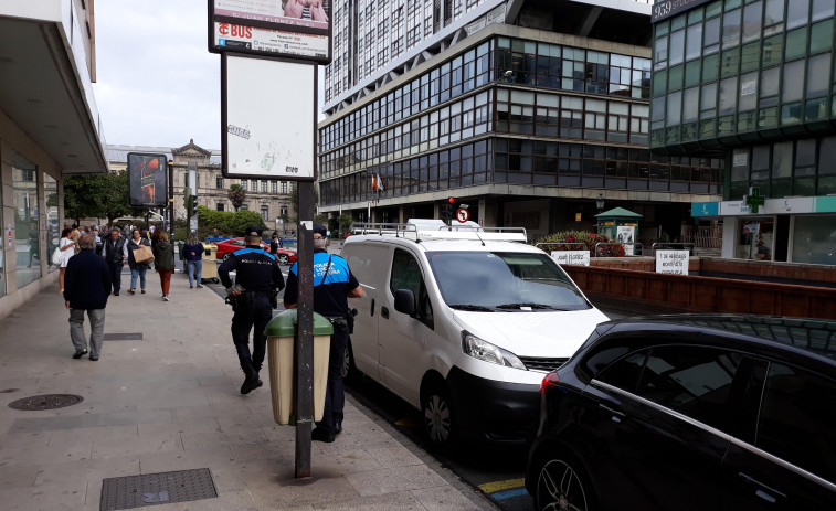 En la campaña contra doble fila se impusieron más de 50 multas al día