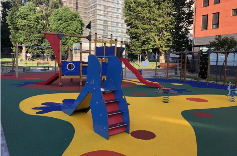 El Ayuntamiento destinará un millón de euros a renovar los parques infantiles locales