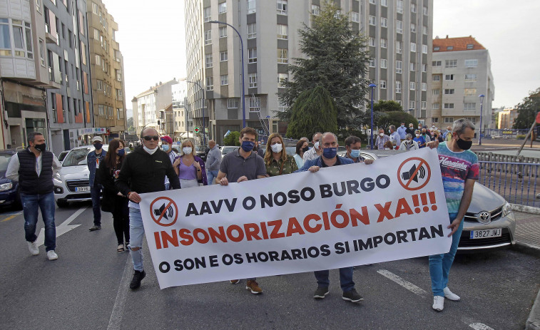Los vecinos del entorno de Alvedro piden la insonorización de las viviendas