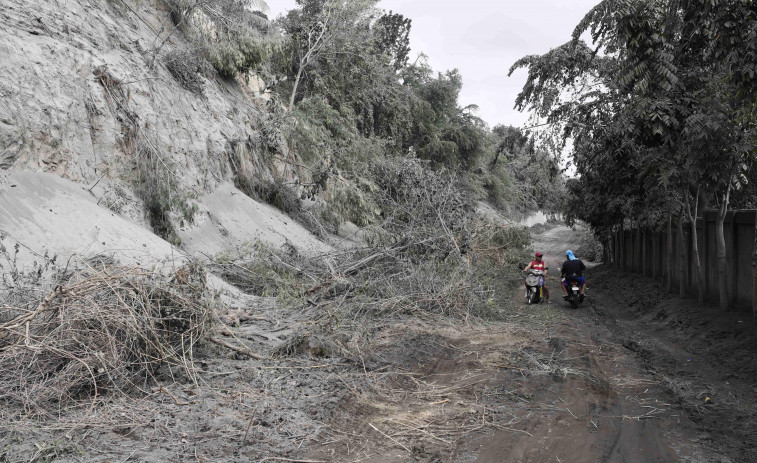 Miles de personas evacuadas por la erupción del volcán Taal, el segundo más activo de Filipinas