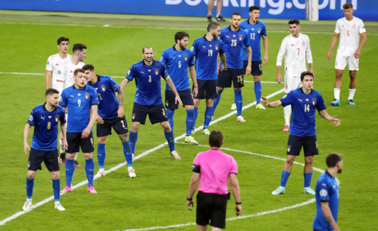 Los penaltis apean a la Roja