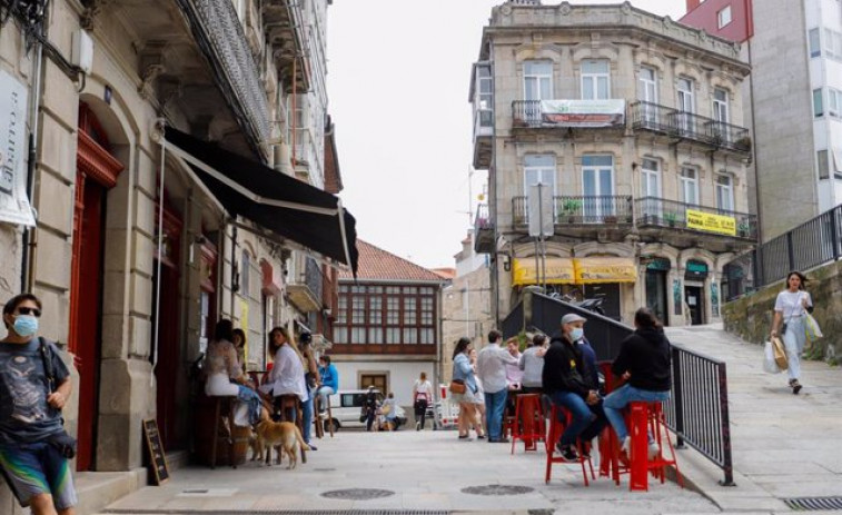 Los nuevos contagios de COVID-19 se disparan a 367 en Galicia y la tasa de positividad repunta a un 5,8%