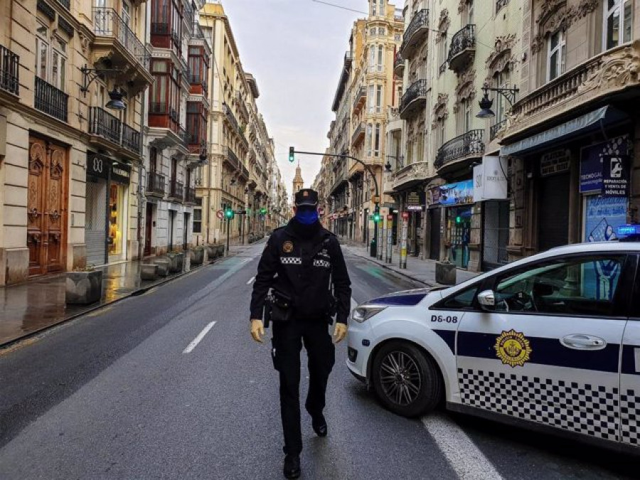 Entra en vigor la limitación de reuniones en la C.Valenciana y el toque de queda en 32 municipios