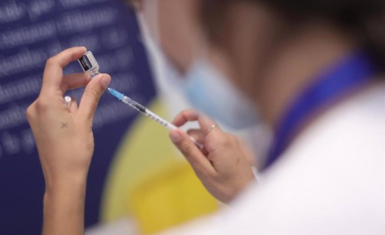 Bruselas dice que compete a los países decidir sobre obligatoriedad de la vacuna