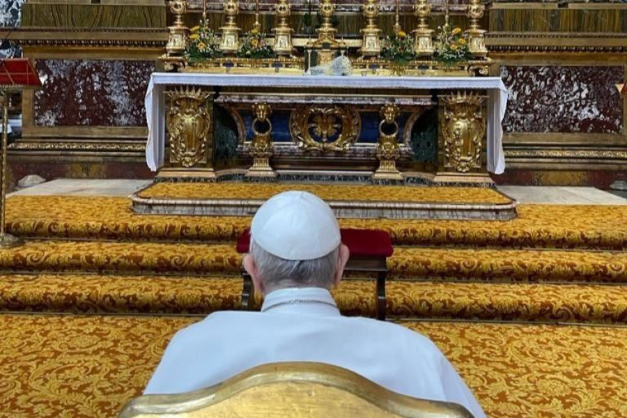 El Papa Francisco recibe el alta tras 10 días hospitalizado, visita Santa María la Mayor y regresa al Vaticano