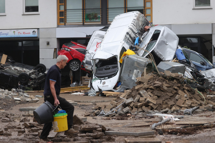 Los muertos a causa de las inundaciones en el oeste de Alemania superan ya el centenar 