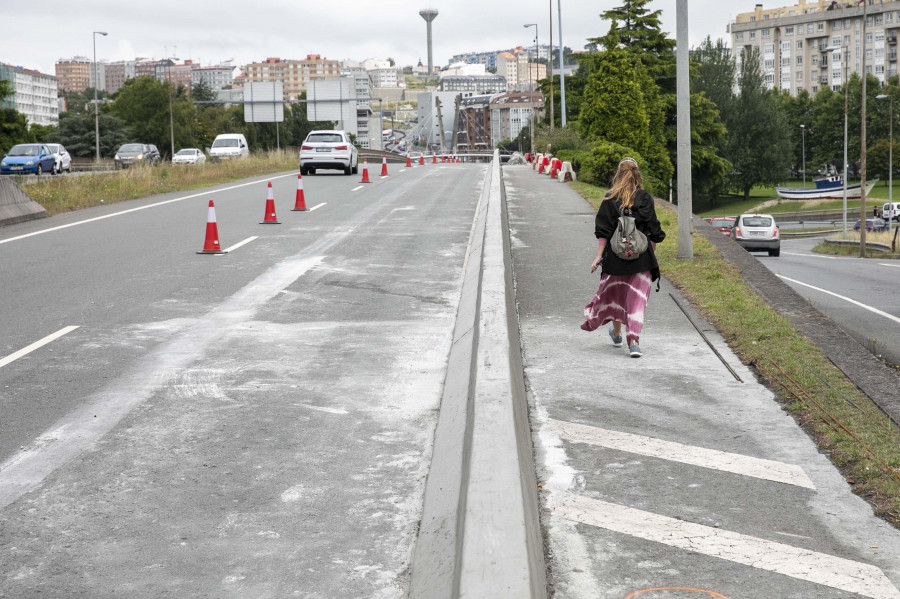 El Ayuntamiento une los barrios de O Birloque y Matogrande a través de una senda peatonal