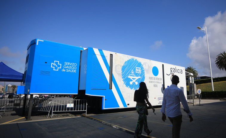 El tráiler de Sanidade para la detección de casos prorroga su estancia en Riazor