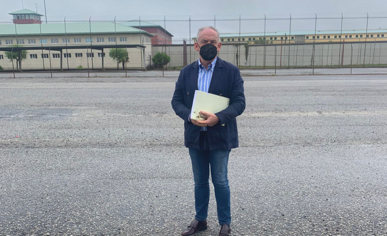 El senador Miguel Lorenzo pide garantías jurídicas para Rolando Figueroa, el abogado venezolano residente en A Coruña