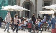 Terrazas llenas en A Coruña en el primer día de nuevas restricciones