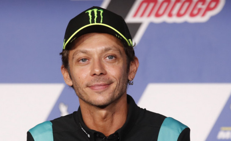 Valentino Rossi abandona la competición tras 26 años en activo