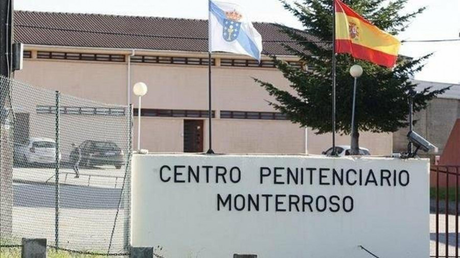 Expedientan a siete presos de la cárcel de Monterroso que se grabaron consumiendo pastillas y haciendo un tatuaje