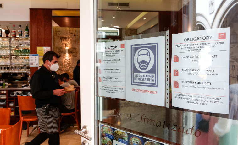 El TSXG rechaza que los locales de hostelería tengan que pedir el certificado de vacunación