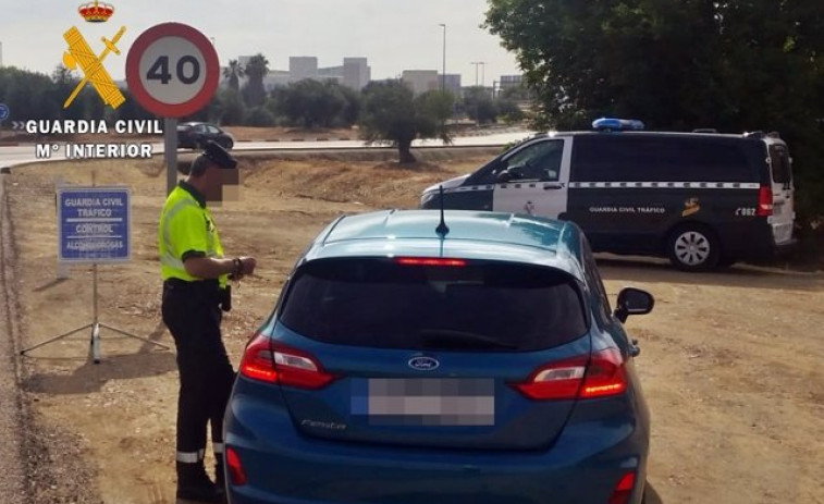 La DGT detecta en una semana casi 3.000 conductores bebidos o drogados, 420 cada día