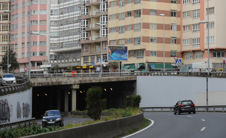 Sorprendido in fraganti en A Coruña cuando intentaba robar en una oficina a la que entró por una ventana