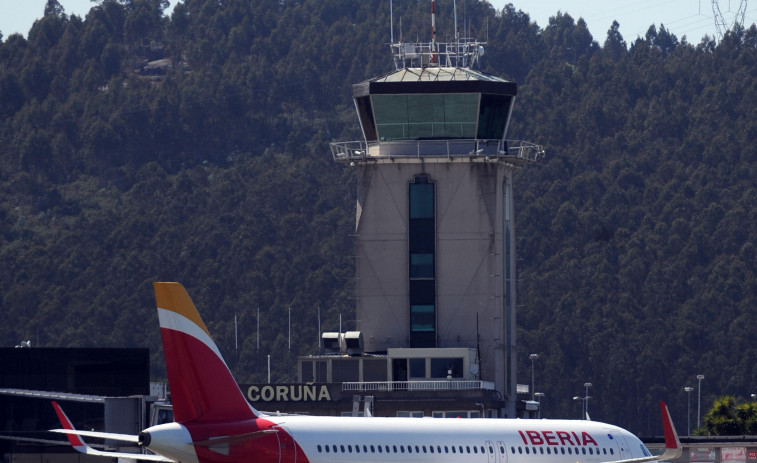 Iberia aumenta frecuencias y recupera la llegada de las 23.25 horas en el aeropuerto de Alvedro