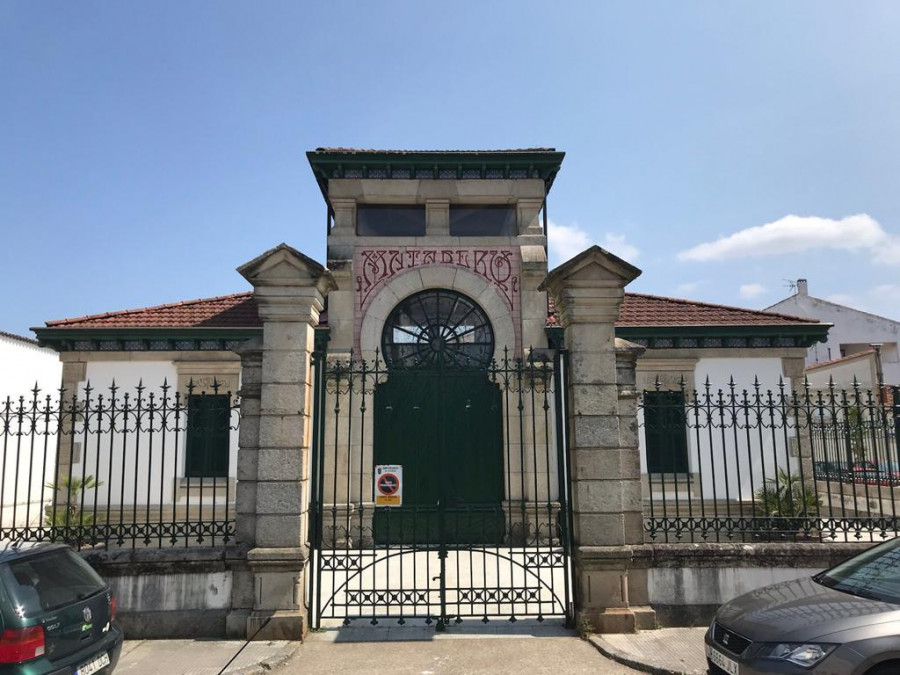 Los positivos en el matadero de Betanzos aumentan hasta llegar a las 14 personas