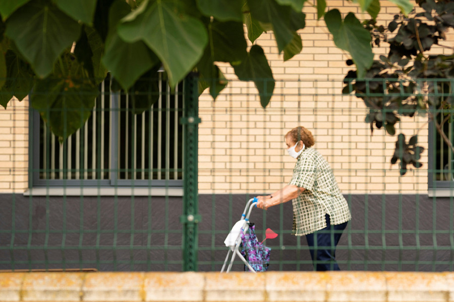 Residencias en la era de las vacunas contra el covid: ¿por qué hay casos y muertes?