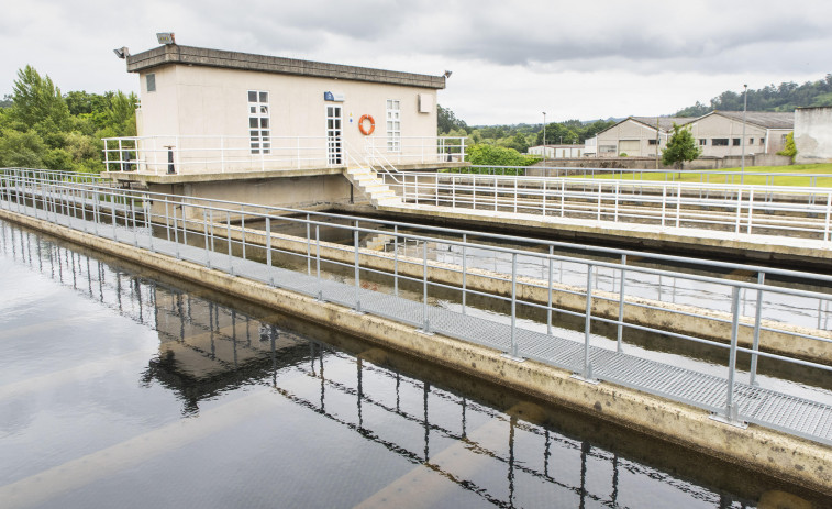 El consumo de agua por habitante en A Coruña cayó cerca de un 23% en los últimos quince años