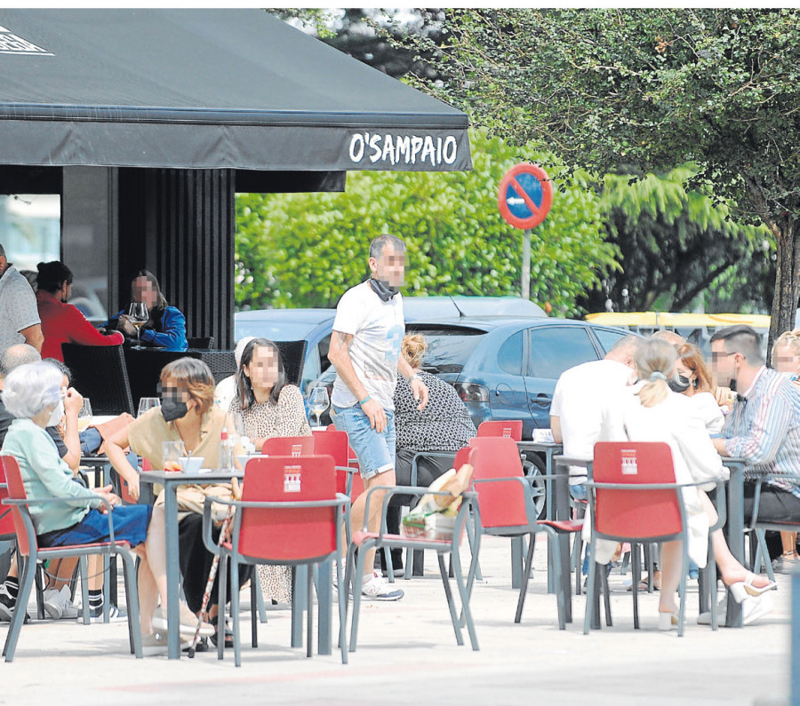 La vacunación en ExpoCoruña potencia la actividad de las terrazas en Matogrande