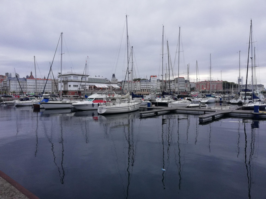 Detenidos dos individuos por sustraer una embarcación y combustible en el Puerto de A Coruña