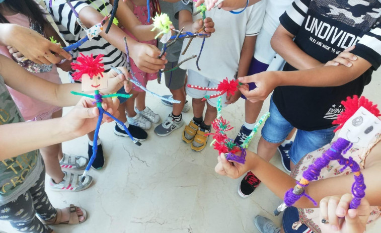 Medio millar de niños acuden a las ‘Mañás de campamento’  de Culleredo