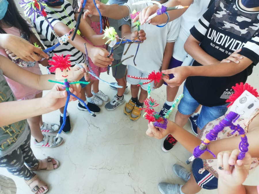 Medio millar de niños acuden a las ‘Mañás de campamento’  de Culleredo
