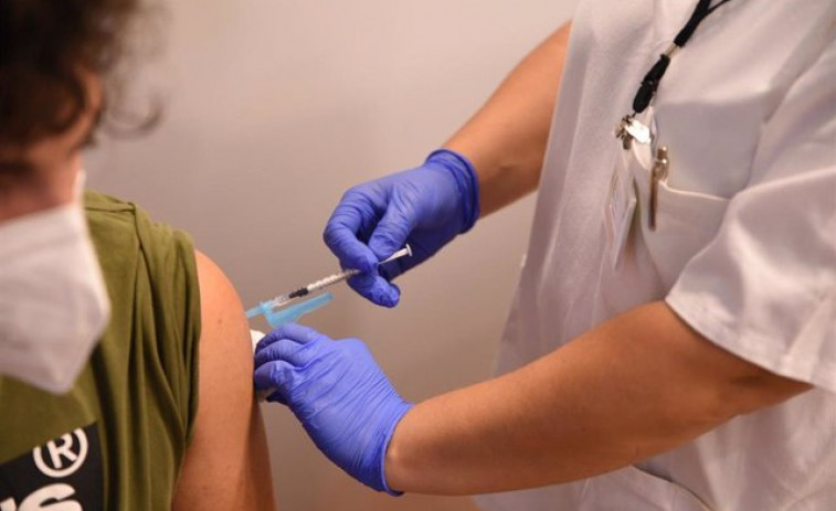 La variante Delta infecta con la misma carga viral tanto a vacunados como a personas no vacunadas