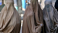 El burka, la casa y el gobierno: Las tres prisiones de la mujer afgana