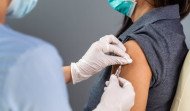 Administrar las dos dosis de vacuna reduce un 49% la probabilidad de tener Covid-19 persistente