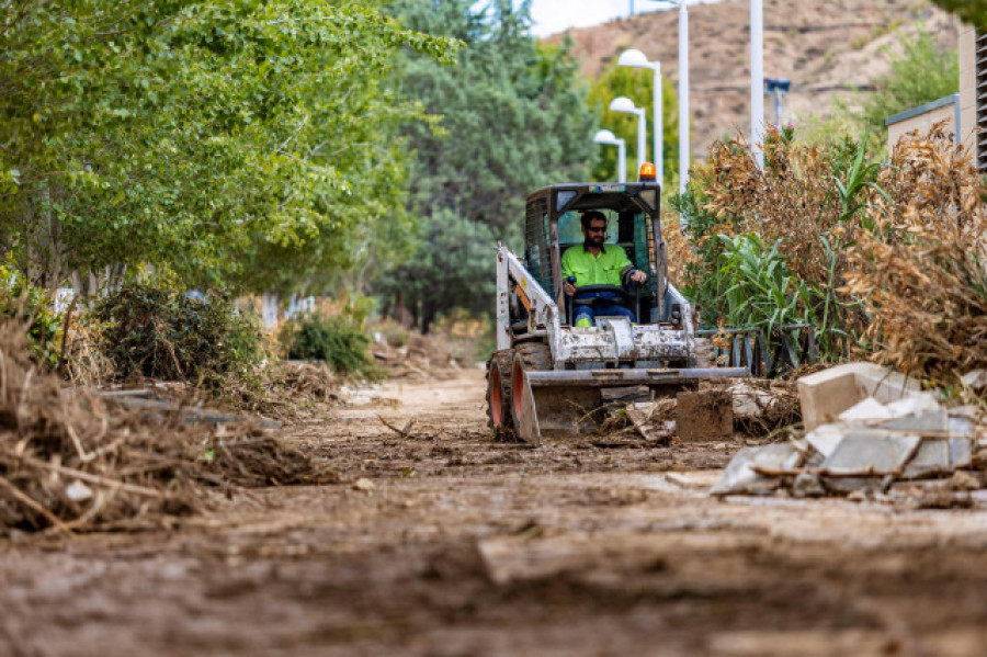 Continúan los trabajos para restablecer la normalidad en  los pueblos afectados por DANA