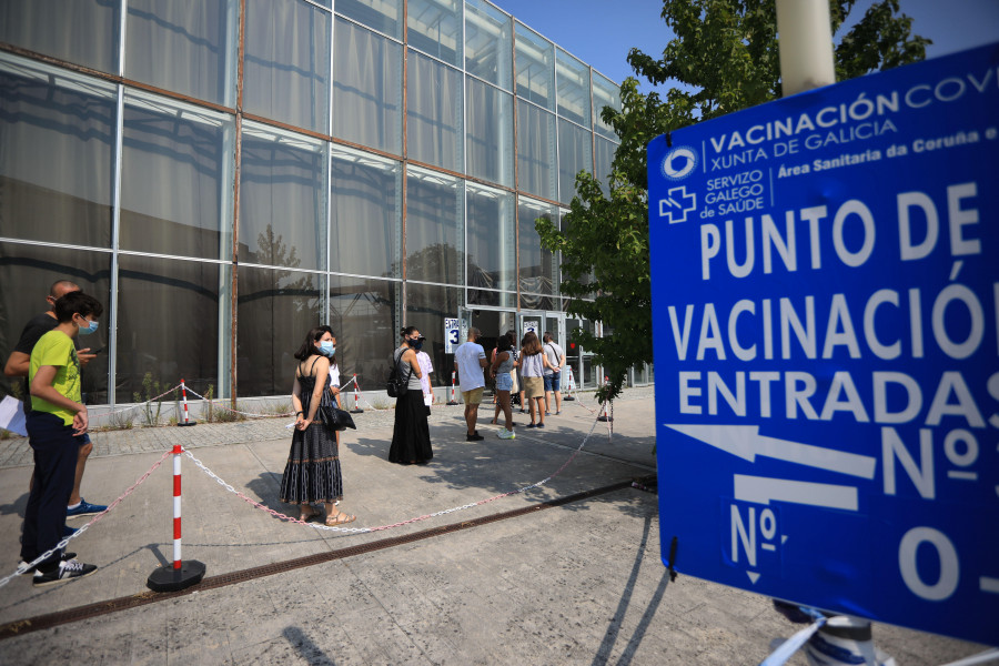 La campaña de vacunación estará activa  todo el fin de semana en ExpoCoruña