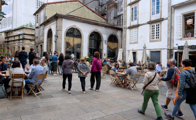 Bajan casos activos, nuevos contagios y presión asistencial en Galicia
