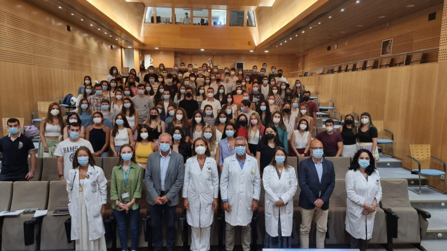 Bienvenida a los 108 alumnos de sexto de Medicina en prácticas