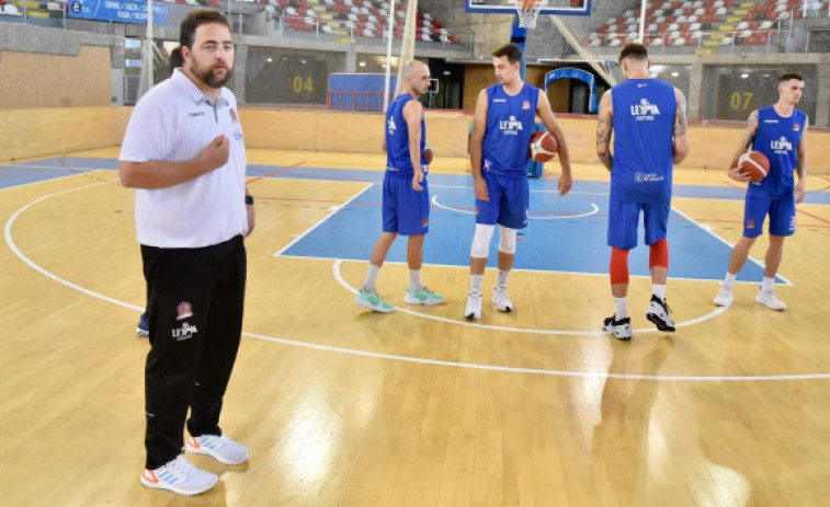 Comienza a rodar en Riazor la máquina del Leyma Coruña