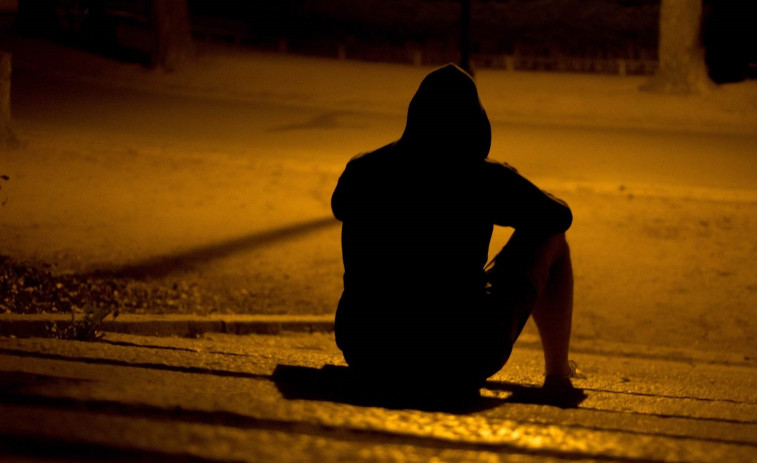 El Gobierno atribuye el número corto gratuito 024 al servicio para atender tentativas de suicidio