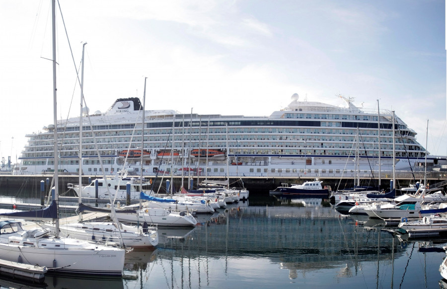 Atraca en A Coruña el "Viking Sky", el primer crucero desde que comenzó la pandemia