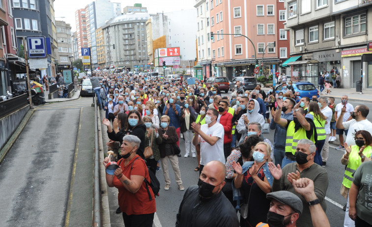 Más de 500 personas claman contra la okupación y el tráfico de drogas en Os Mallos