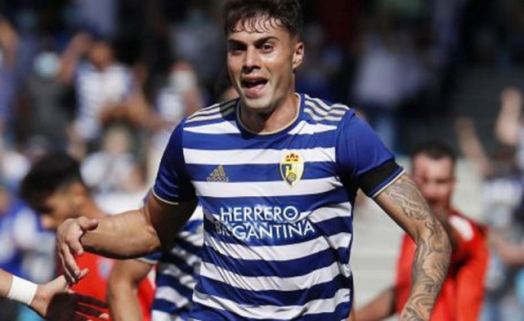 La Ponferradina golea al Málaga y se aúpa al liderato en solitario